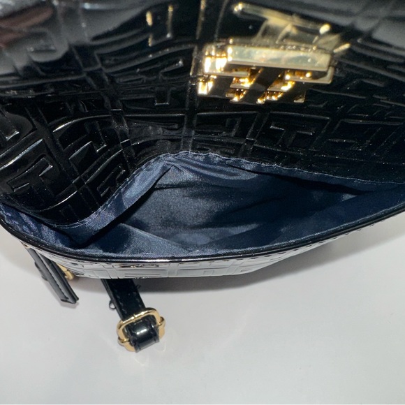 TOMMY HILFIGER MINI BACKPACK BAG - Picture 7 of 7